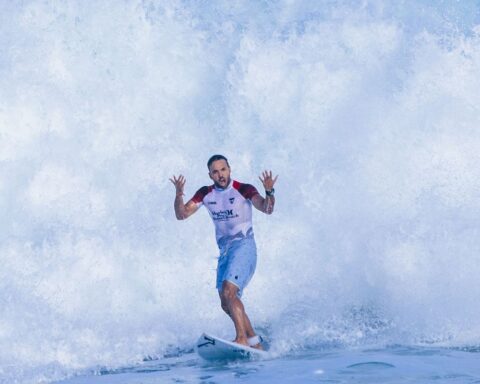 Surfing: Brazil continues only with Caio Ibelli on Sunset Beach