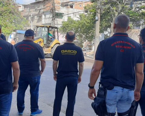 Task force demolishes 19 irregular properties in Rio das Pedras, RJ