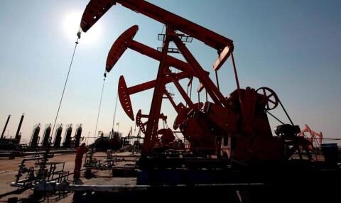 Texas oil falls 0.8% and closes at 91.07 dollars a barrel