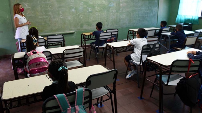 The Buenos Aires Government agreed with teachers an increase of 40% and review in September