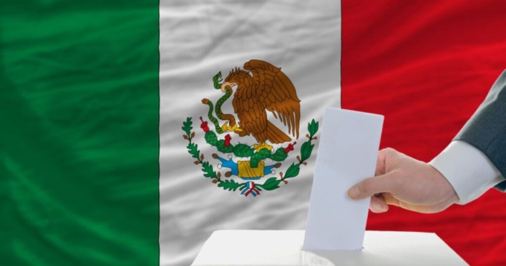 The Economist: Mexico falls in the democracy index
