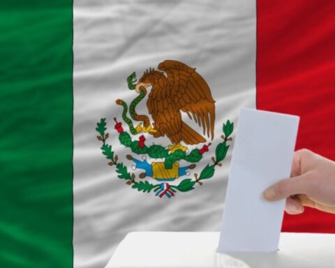 The Economist: Mexico falls in the democracy index