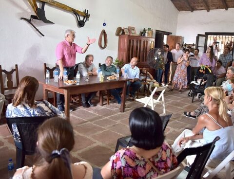 The Government will assist producers affected by the fires with special credits