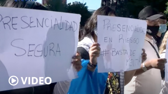 The educational community demands urgent works in a school of Constitución