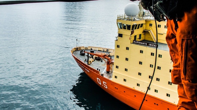 The icebreaker Irízar supplied the Argentine base closest to the South Pole