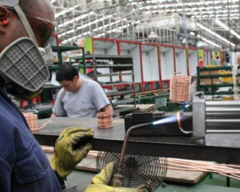 The industrial sector lost momentum during January
