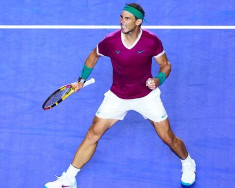 ACAPULCO, MEXICO - FEBRUARY 25: Rafael Nadal of Spain celebrates during a semfinal match between Daniil Medvedev of Russia and Rafael Nadal of Spain as part of day 5 of the Telcel ATP Mexican Open 2022 at Arena GNP Seguros on February 25, 2022 in Acapulco, Mexico. (Photo by Hector Vivas/Getty Images)