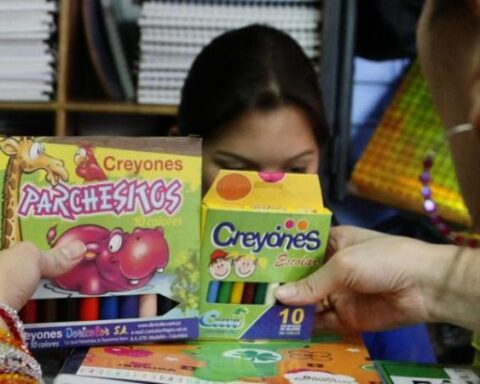The school season has arrived with a rise in prices of school supplies