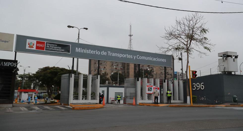 They accuse an official of the MTC of facilitating jobs to people close to Peru Libre