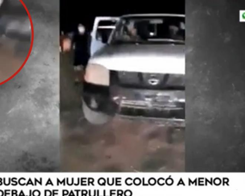 They are looking for a woman who placed her two-year-old son under the tires of a patrol car, in Tumbes (VIDEO)