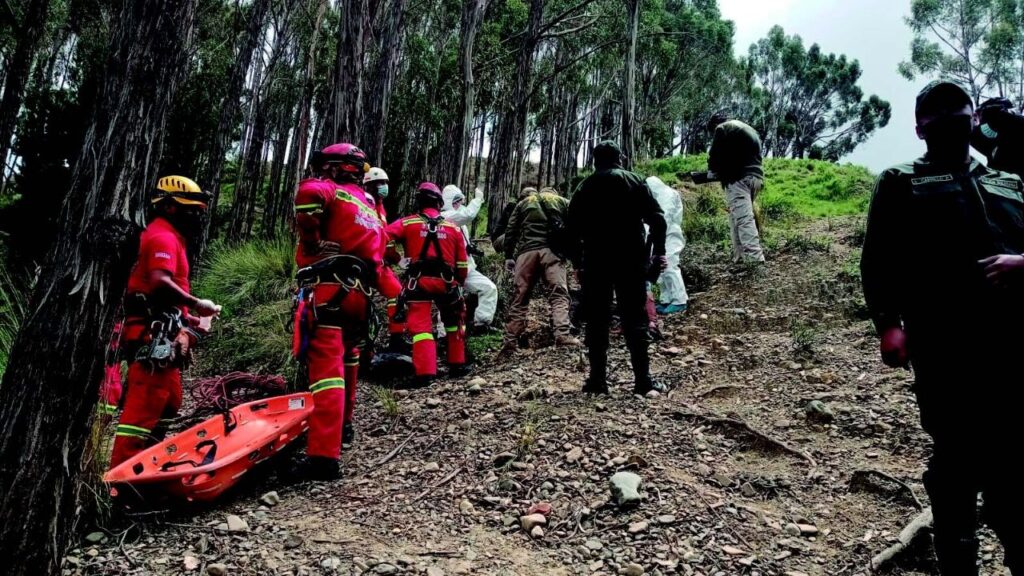 They find the dismembered body of a young man in La Paz