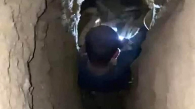 They try to rescue a child trapped in a well 25 meters deep