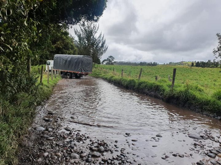 Referencia. Les hacen llegar hasta Tulcán, para luego movilizarlos por las ‘trochas’ rumbo a Colombia, en donde les desvalijan.