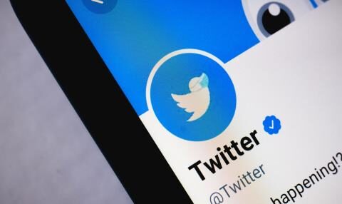 Twitter lost 221 million in 2021, five times less than a year earlier