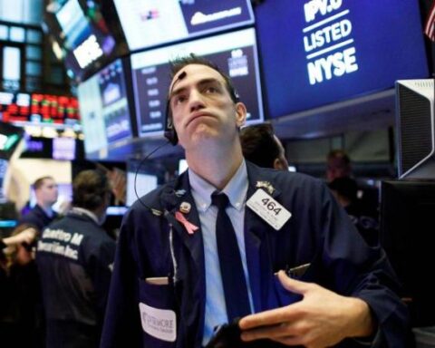 Wall Street closed lower for the second week in a row