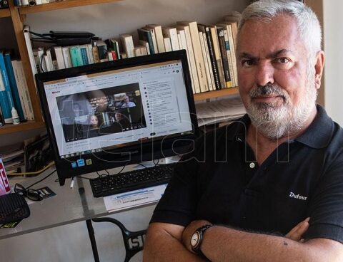 "Politics must decide what alliances it will make to improve the education of the majority"