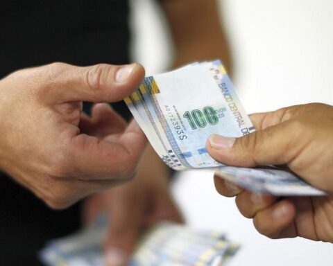 S/ 210 bonus for private sector workers: who can collect today, March 17?