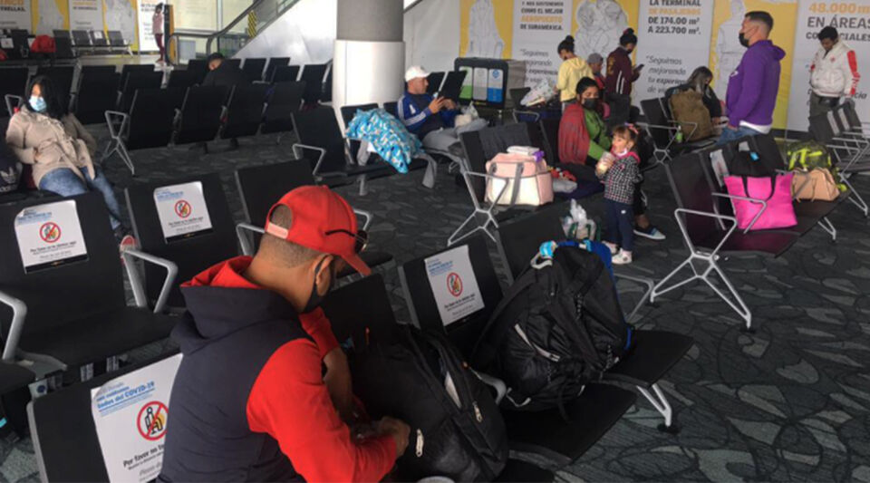 37 Cubans are stranded at Bogotá's El Dorado airport with "false visas"