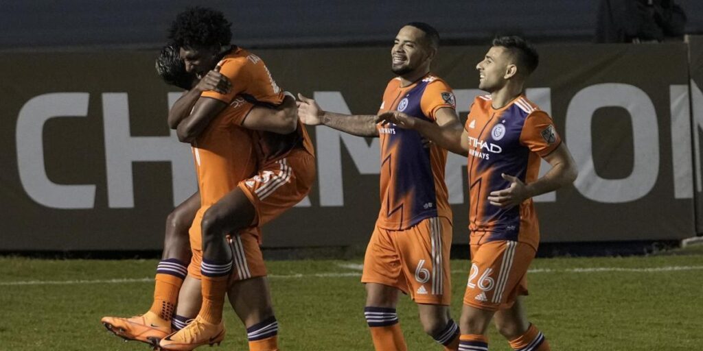 4-2: New York City falls but is already in the semifinals