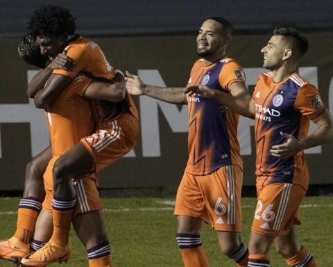 4-2: New York City falls but is already in the semifinals