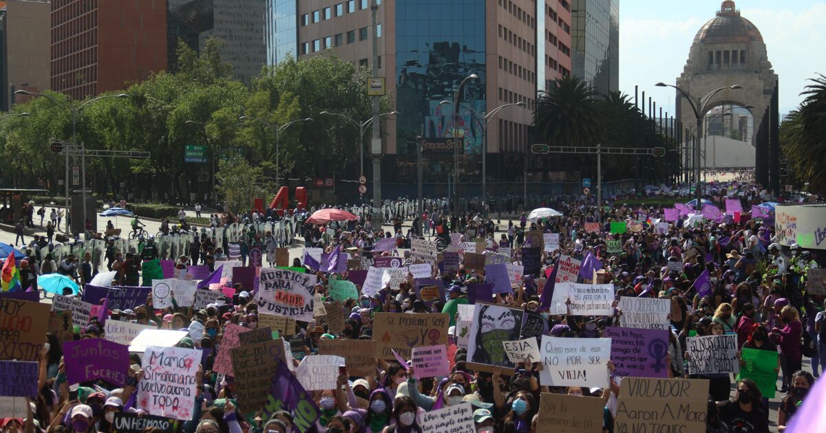 #8M |  Women fill the streets of the country with demands and few disturbances