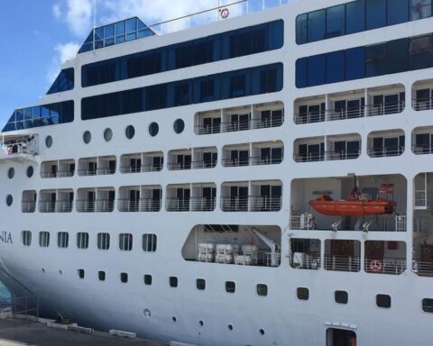 A US judge says cruise ships violated the Helms-Burton Act by using Cuban ports