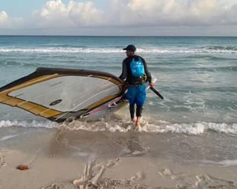 A diving instructor left Cuba on a windsurf board and arrived in Florida in precarious health