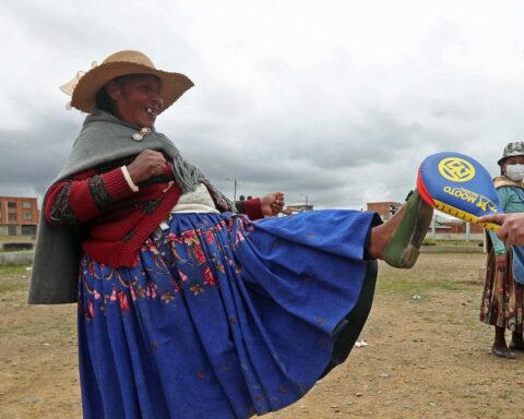 Un taller de defensa personal para mujeres bolivianas