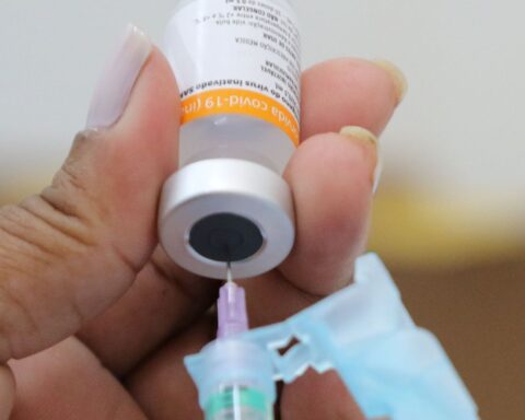 After Omicron peak, increased vaccination can block coronavirus