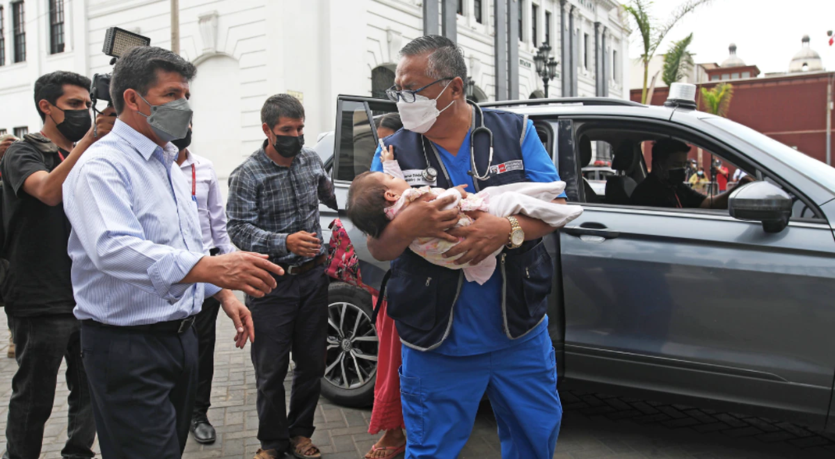 Ambulance arrived at the Government Palace and transferred a 10-month-old baby to the hospital