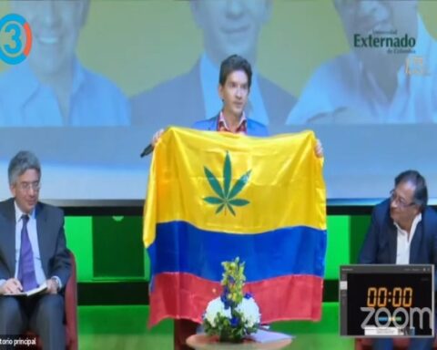 Otra asociación contra polémica propuesta del candidato Luis Pérez: hoja de marihuana en la bandera de Colombia