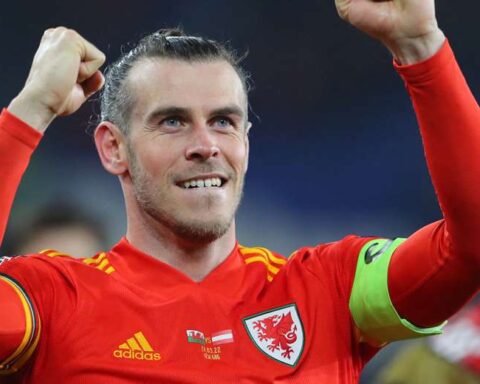 Bale brace sends Wales through to World Cup play-off final