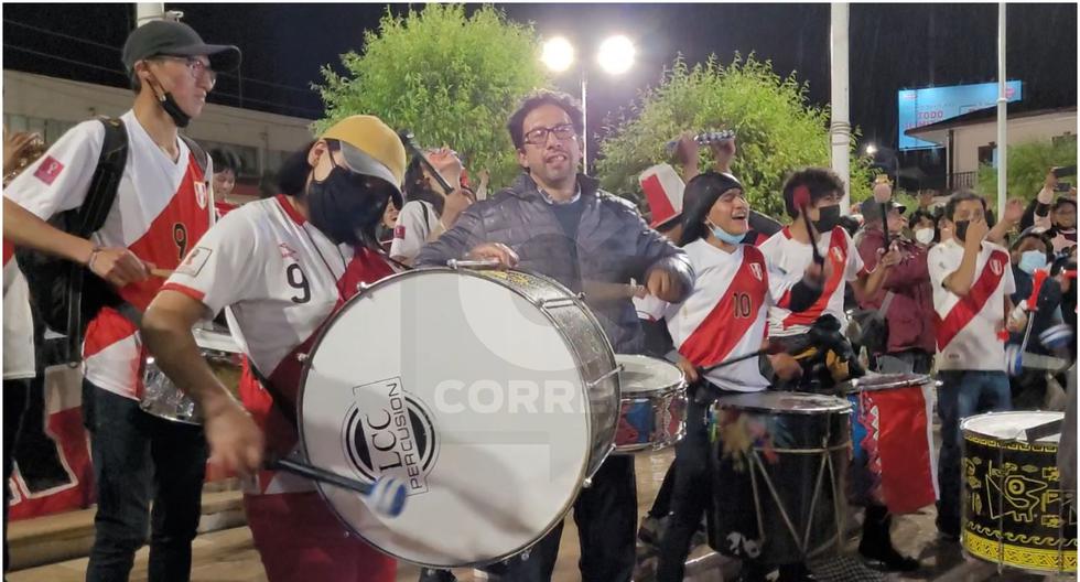 Banner in Huancayo: this is how the Incontrastable City celebrated Peru's victory over Paraguay (VIDEO)