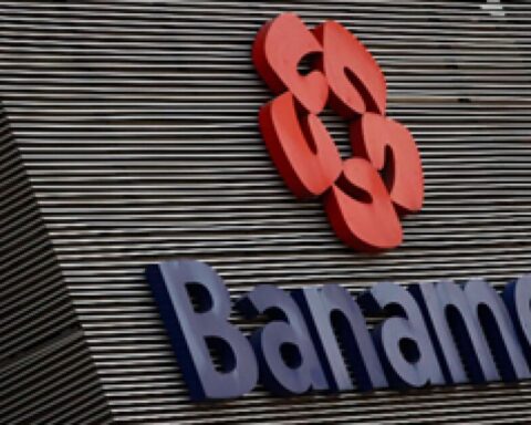 Banorte calls on Mexicans to recover Banamex