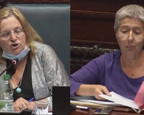 Bianchi asked Della Ventura to remove the “Yes” mask to preside over the Senate and the FA withdrew from the Chamber