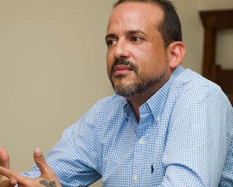 Camacho opens process to determine who published decree 373 in the departmental Gazette