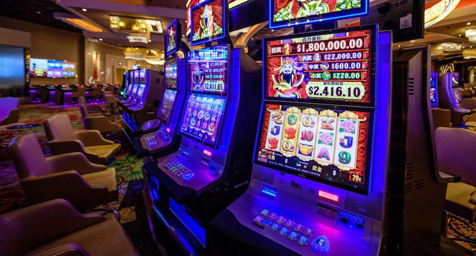Casino Games and Slot Machines are reactivated with 100% capacity