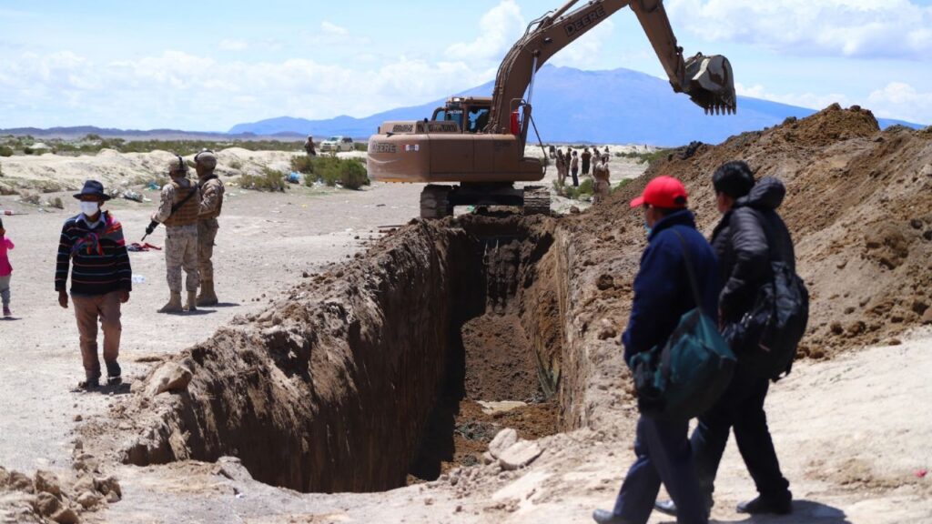 Chile to widen trench on border with Bolivia to curb irregular migration