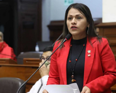 Congresswoman Silvana Robles has an investigator from Los Dinámicos del Centro as an advisor