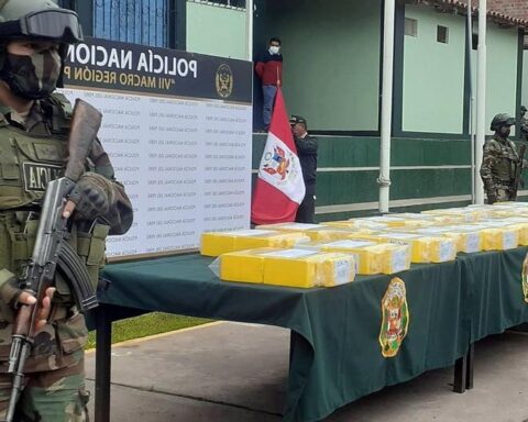 Coup to drug trafficking: they seize more than 400 kilos of cocaine hidden in tourist vehicles in Cusco (VIDEO)