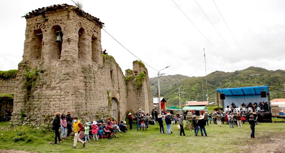 Cusco: the wall structures of the Santiago Apóstol de Totora Temple are declared cultural heritage of the Nation