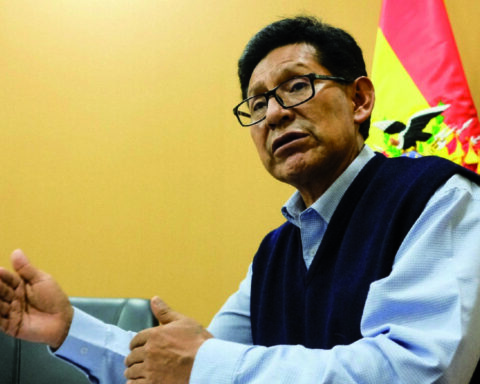 Dialogue breaks: teachers reject state proposal