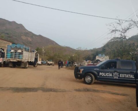 Displaced people return to their town in Guerrero, abandoned after the passage of the CJNG