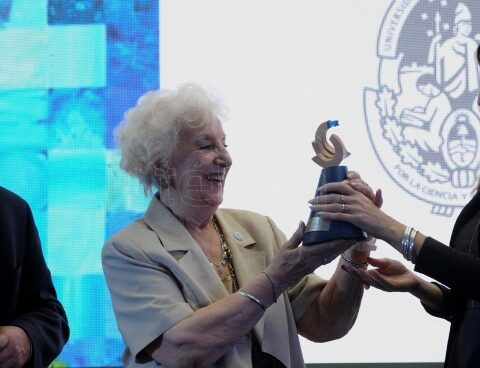 Estela de Carlotto received the Rodolfo Walsh Award