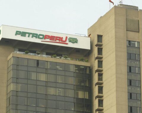 Fitch Agency lowers Petroperú's risk rating due to lack of financial transparency