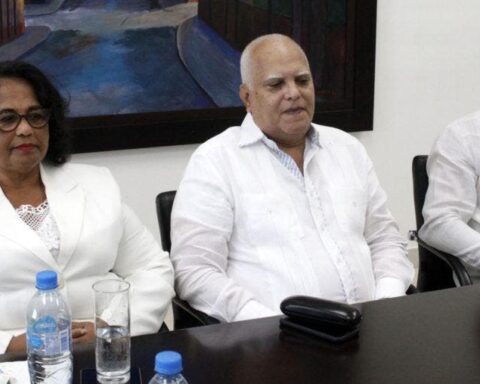 Industriales de la harina instan a Inabie a pagar desayuno escolar