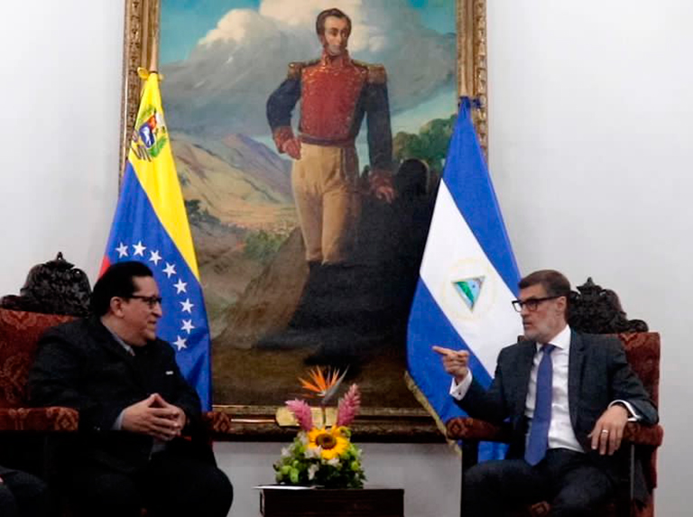 Foreign Minister receives Copies of Style of Ambassador of Nicaragua in Venezuela