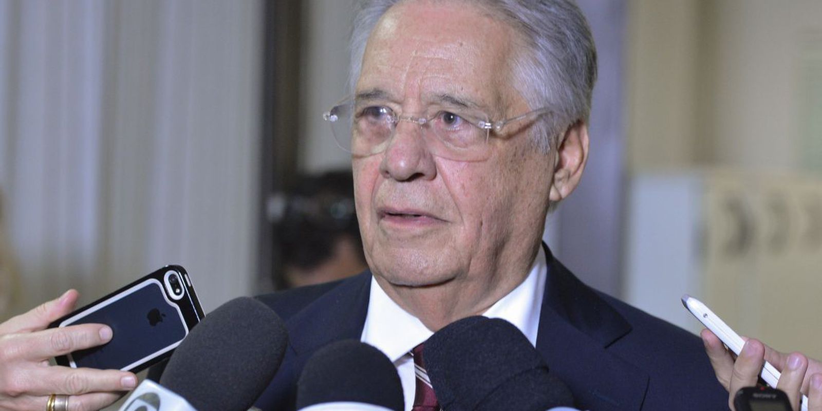 Former president FHC fractures his femur and is hospitalized in São Paulo