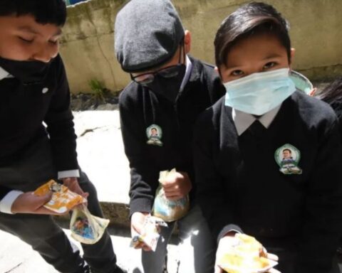 From this Monday breakfast is distributed to schools in La Paz