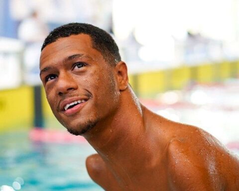 Gabriel Araújo sets a new world record in the 50m butterfly class S2